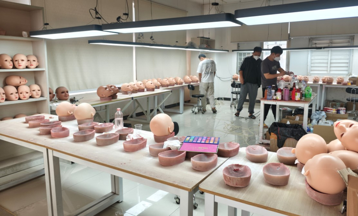 領航智能體驗新紀元 東莞市千尤AI娃娃工廠以出貨量領跑，躋身國內前十廠商